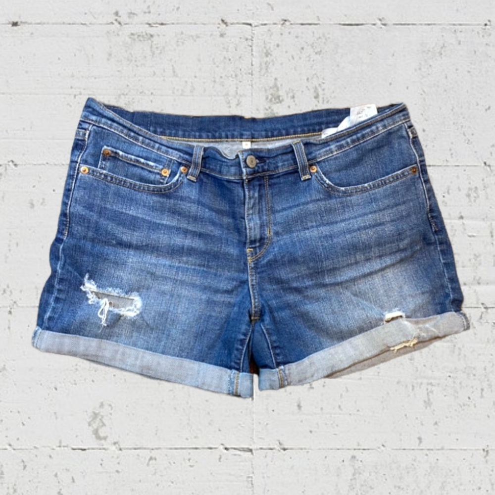 Levi’s Cuffed Denim Shorts